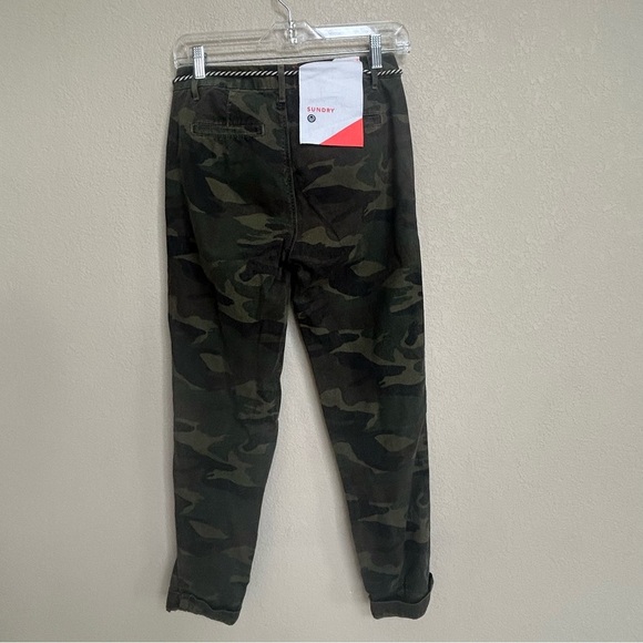NWT Sundry Women’s Camo Cotton Pants Size 24 Drawstring Waist Tapered Leg - Picture 5 of 12